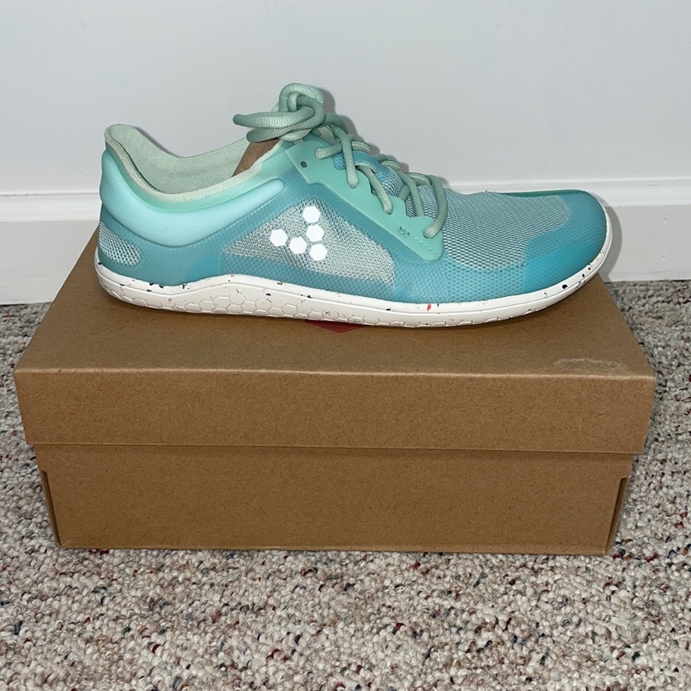 Vivobarefoot shoes - women’s - size 8 - EU 39